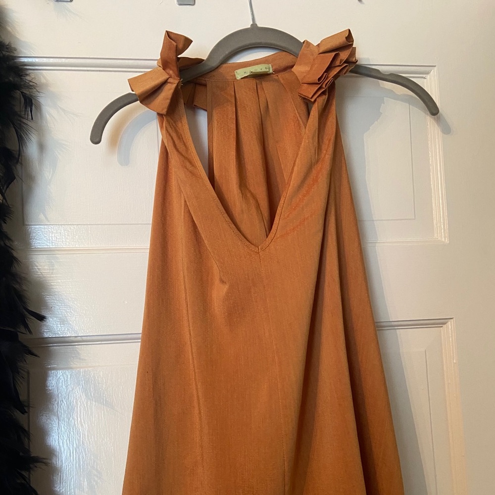 Hawks silky deep v tank top with ruffle collar